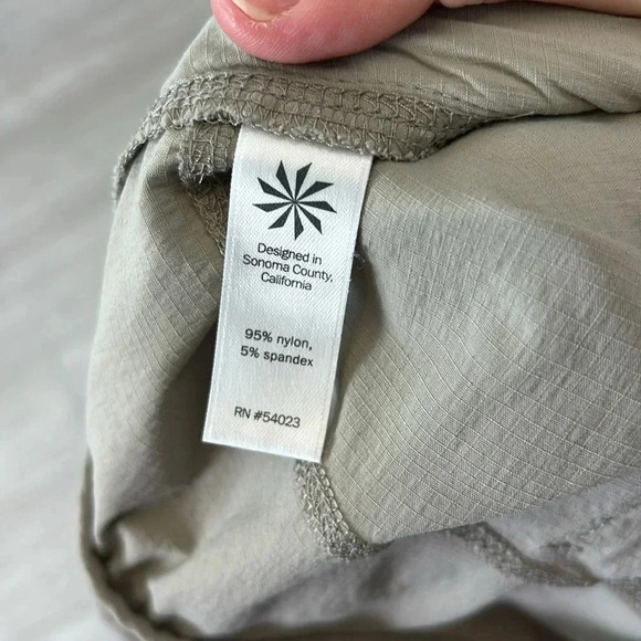 Athleta Utility Cargo Hidden Pockets Drawstring Jogger Pants Gray Size 16 - Picture 12 of 13